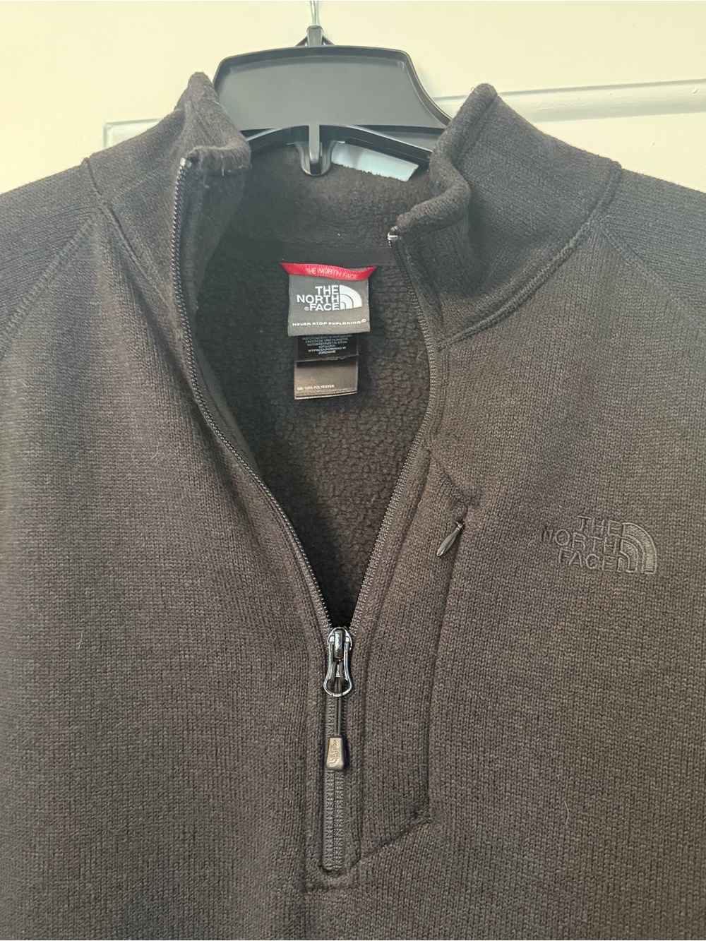 The North Face Men’s Black Half-Zip Fleece Pullover